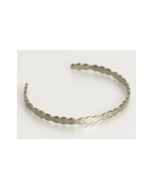 Domestic pure titanium bracelet [Bangle type] Small wave Kabuki specification (crystal finish) [Horie / H-TB-12]