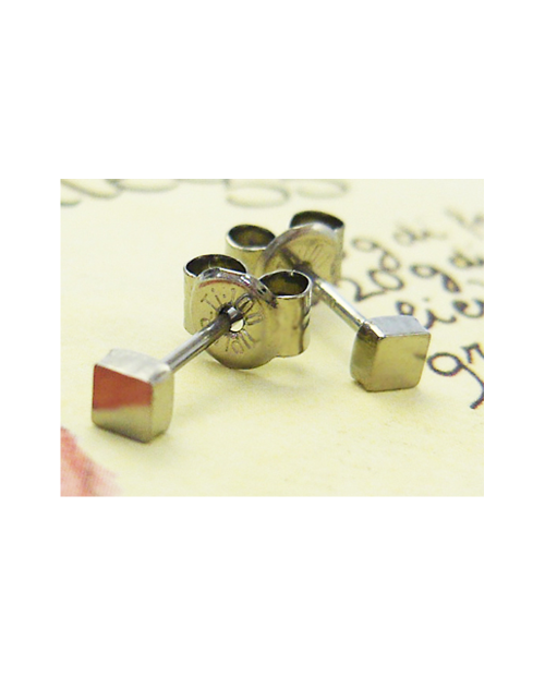 Domestic pure titanium earrings cube ☆ 12 colors [Horie / H-TP704]