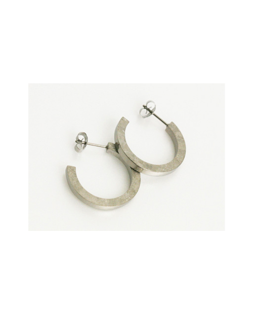 Domestic Pure Titanium Earrings G Ring 3 × 25 (Crystal Hana Finish) [Horie / H-TP7601R]