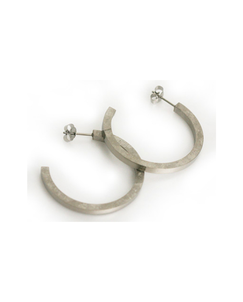 Domestic Pure Titanium Earrings G Ring 3 × 35 (Crystal Hana Finish) [Horie / H-TP7603R]