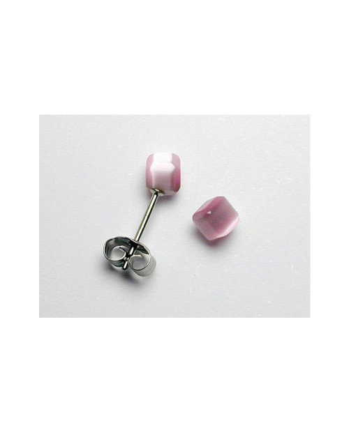 Domestic pure titanium earrings artificial cats cubic pink [Horie / H-TP8220]
