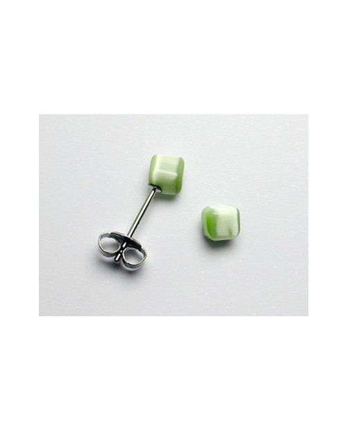 Domestic Pure Titanium Earrings Artificial Cats Cubic Green [Horie / H-TP8222]