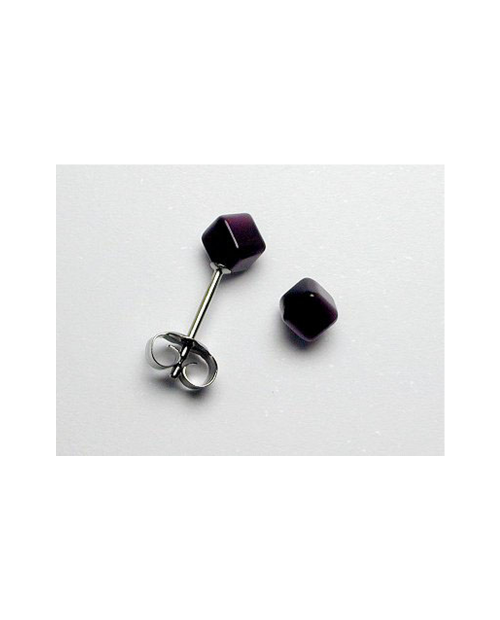 Domestic Pure Titanium Earrings Artificial Cats Cubic Purple [Horie / H-TP8223]
